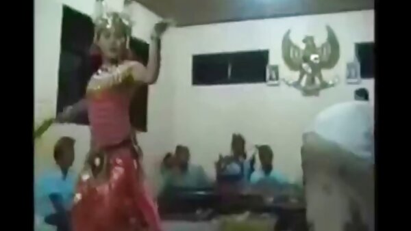 پیرمرد سبزه، جسی، سوار بچه عکس سکسی با جوراب شیر دیتر می شود