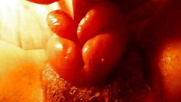 آلایه ساشو، سبزه ی غلوآمیز، با دانلود فیلم سکسی جوراب دیک سیاه و بزرگ تلمبه می شود